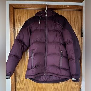 Womens mountain hardware large down parka